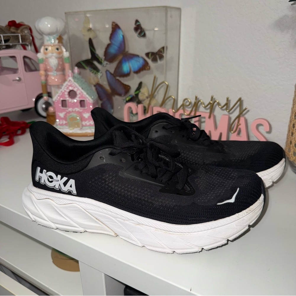 Hoka Arahi 7